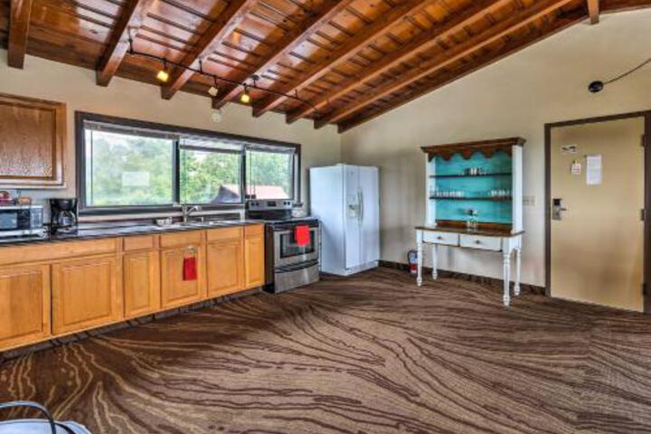 Burkesville Apartment W / Views & Pool Access! - thumb 2