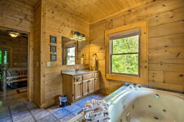 NEW Resort Sevierville Cabin W / Hot Tub & Game Room - thumb 1