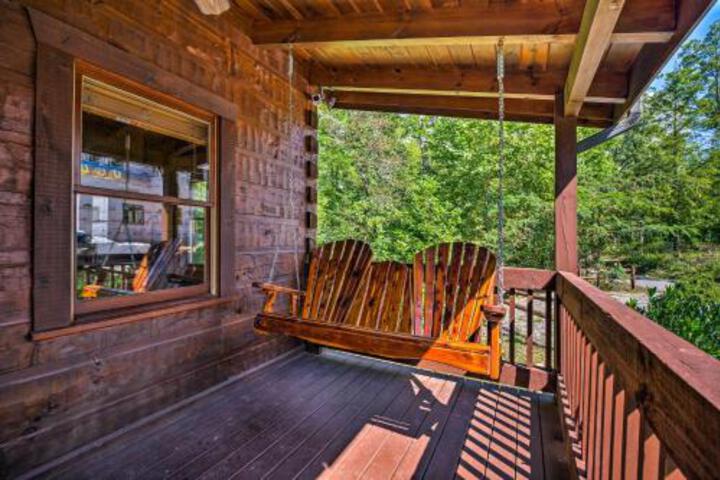 NEW Resort Sevierville Cabin W / Hot Tub & Game Room - thumb 2