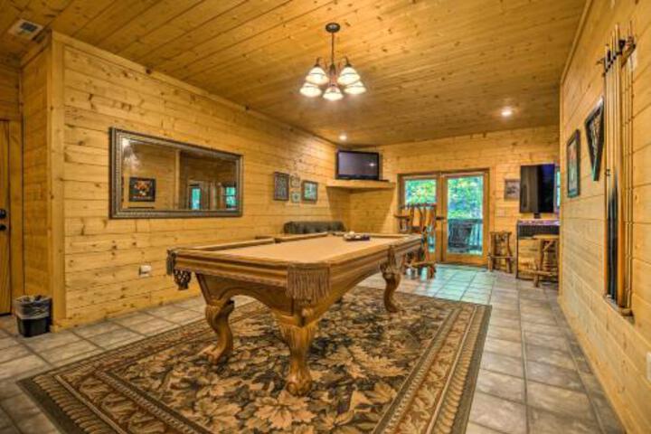 NEW Resort Sevierville Cabin W / Hot Tub & Game Room - thumb 6