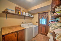 Dayton Home w / Pool Porch  Deck on 37 Acres