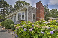 Cozy North Falmouth Home w / Guest House  a / C