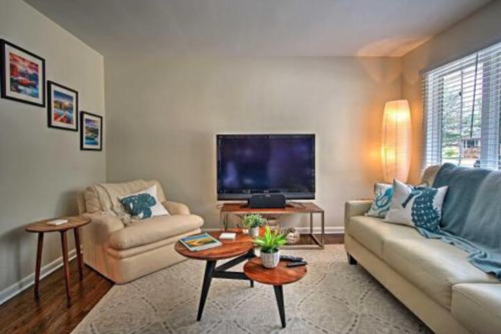 House In New Buffalo W / Hot Tub & Large Yard! - thumb 4