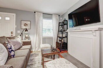 Ultimate Denver Getaway In Five Points Sleeps 6 - thumb 5