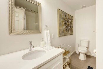 Ultimate Denver Getaway In Five Points Sleeps 6 - thumb 4