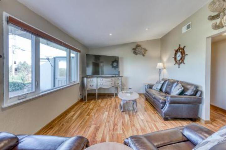 Nautical Escape - thumb 0