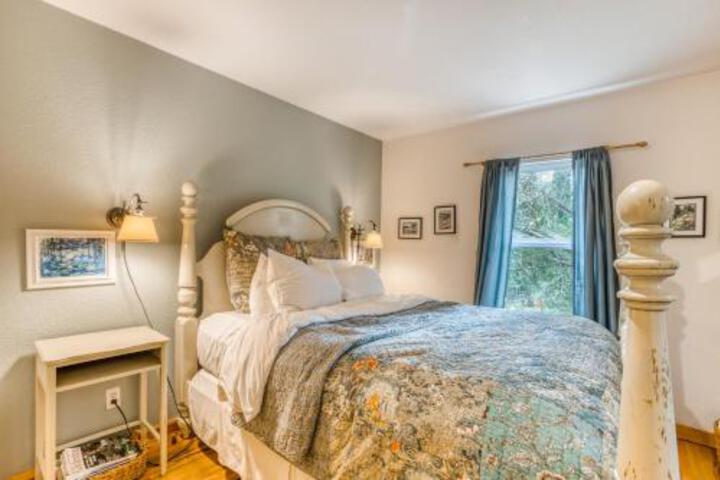 Seawoods Farmhouse - thumb 2