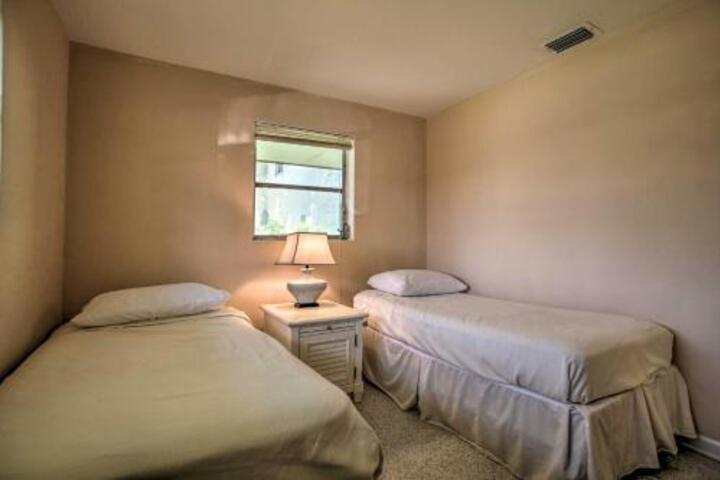 Cozy Singer Island Condo Walk To The Beach! - thumb 6