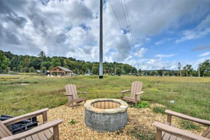 Secluded Morganton Tiny Home With Hot Tub Access! - thumb 2