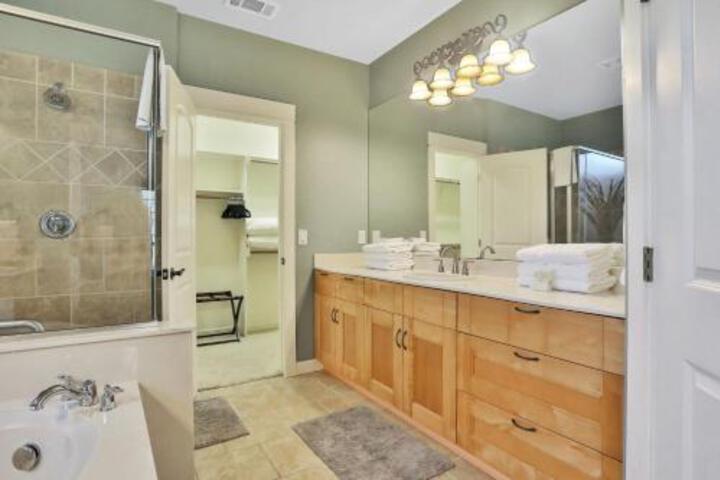 Oak Lawn Heights Paradise - thumb 2