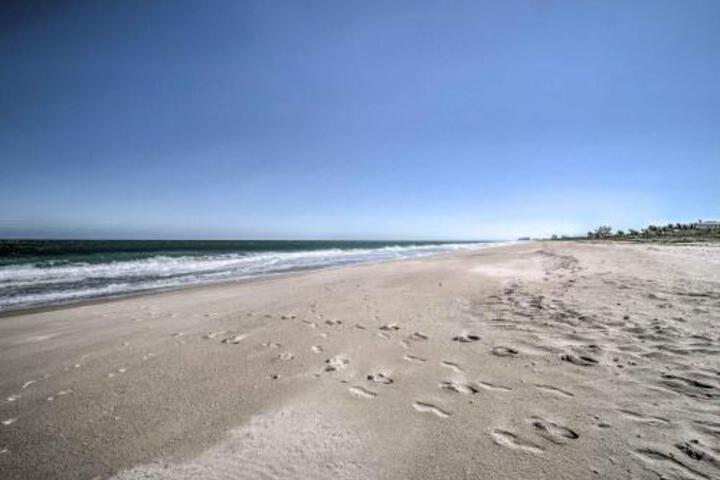Vero Beach Pet Friendly Home 1 Mi To Beach! - thumb 4