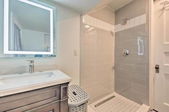 Updated Sheboygan Home W / Porch Less Than 1 Mi To Beach - thumb 6