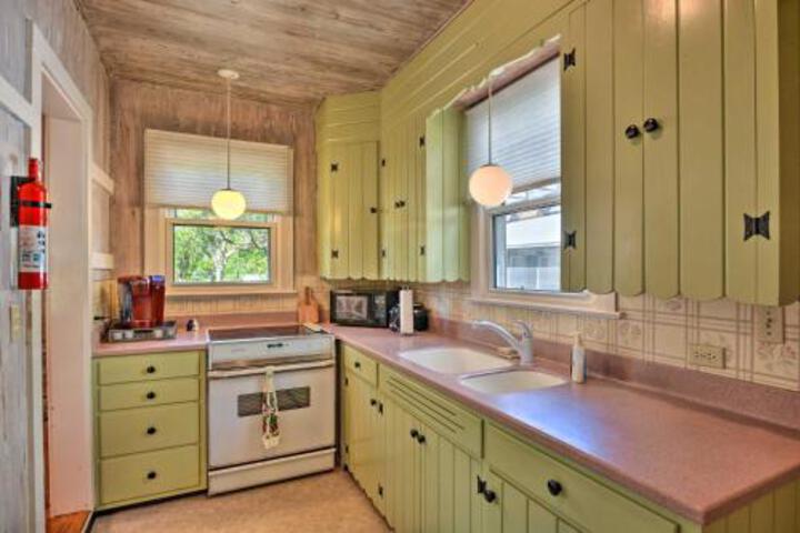 Cottage W / Private Pool Walk To Lake Wales! - thumb 2
