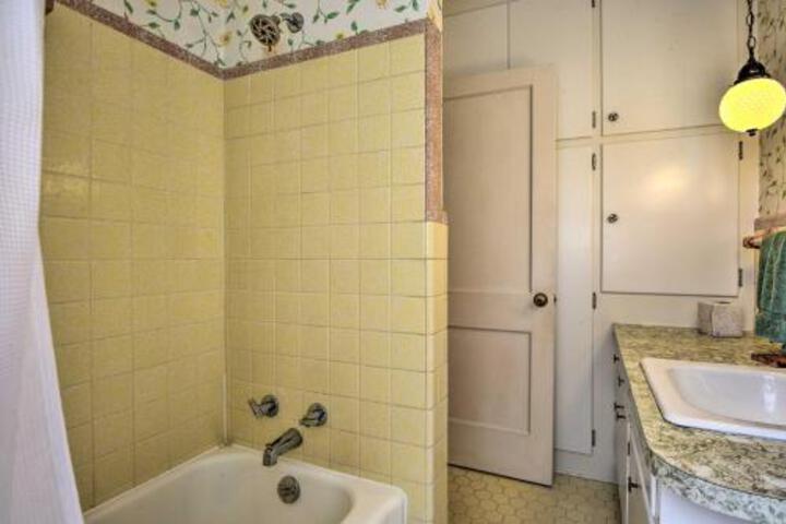 Cottage W / Private Pool Walk To Lake Wales! - thumb 1