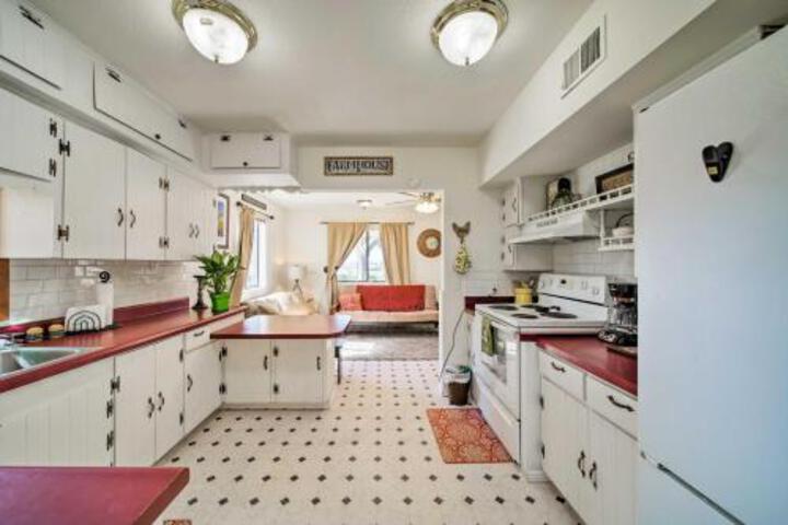 1 Acre Farmhouse 2 Miles To Phoenix Raceway - thumb 1