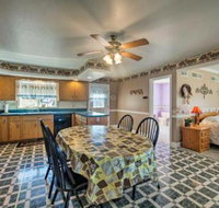 Hilltop Scenic View Lodging in New Holland - Tourism Bookings