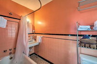 Reading Apt Walk to Shops Dining  City Park