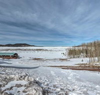 NEW Chic Eagar Tiny Home w / Patio in the White Mtns - Tourism Bookings