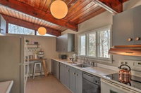 Renovated Cottage on Cayuga Lake Wine Trail