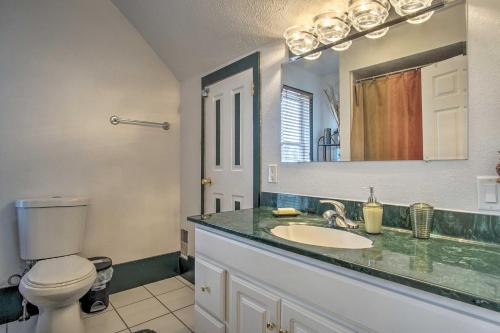 NEW Muskegon Home W / Fire Pit & Patio Mins To Lake - thumb 0