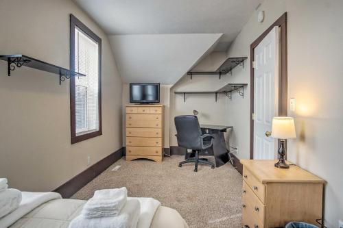 NEW Muskegon Home W / Fire Pit & Patio Mins To Lake - thumb 5