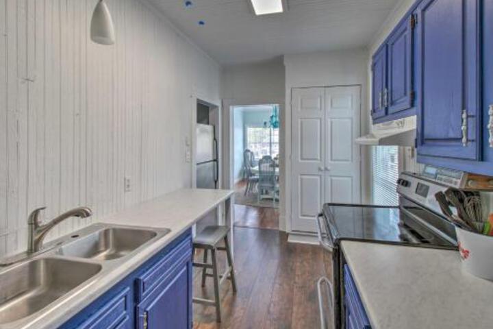 Tybee Island Apt Walk To South Beach & More - thumb 0