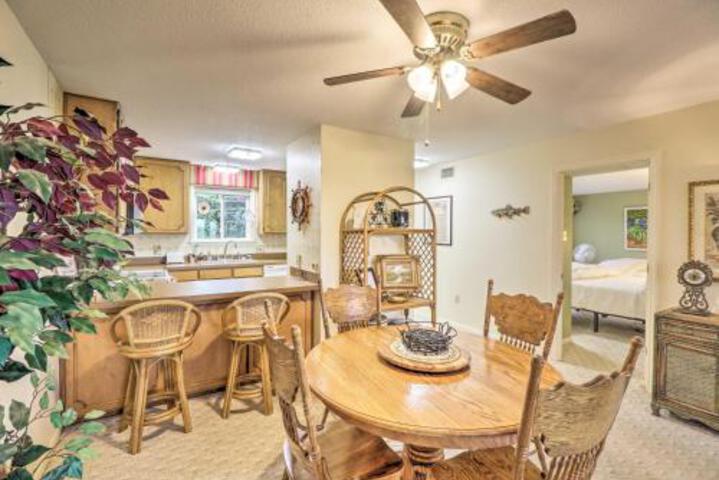 Condo With Balcony In Fairfield Bay Near Marina - thumb 4