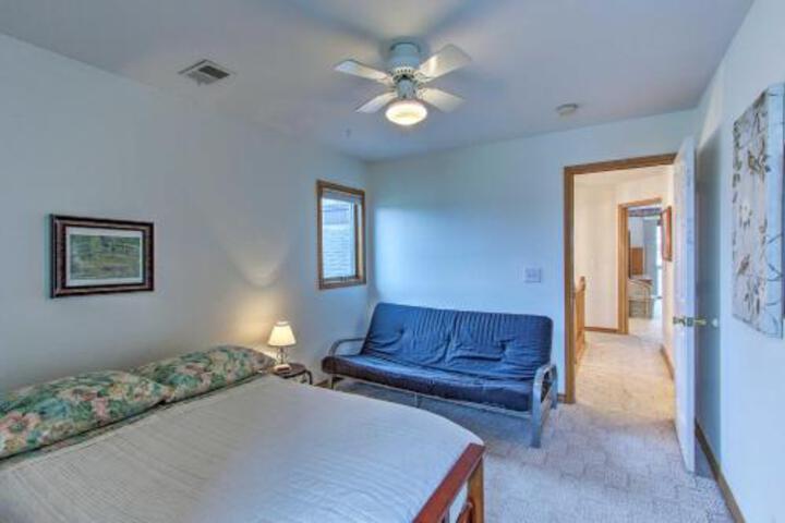 Waterfront Algonac House With Deck & Grill! - thumb 2