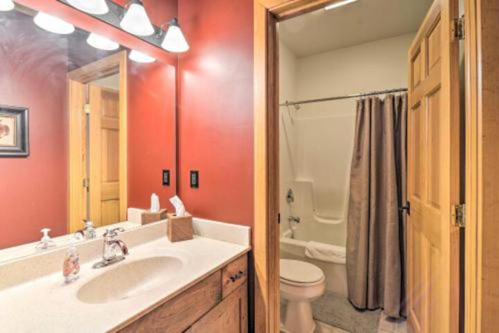 Boyne Mtn Cabin With Hot Tub Near Resort - thumb 0