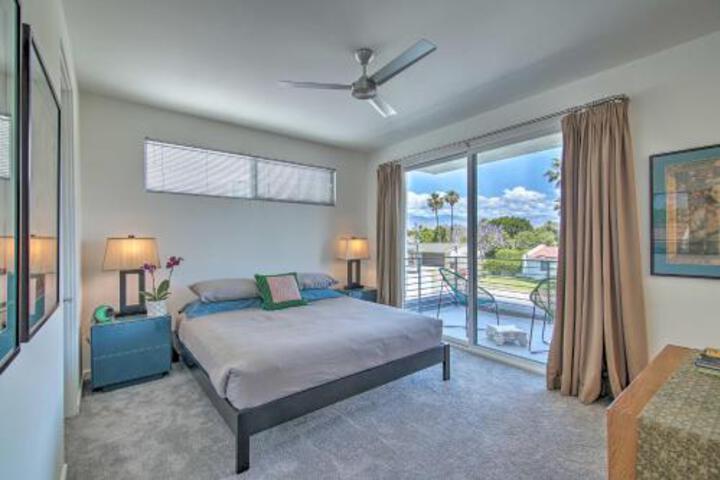 Luxurious Palm Springs Home 2 Mi To Downtown - thumb 2