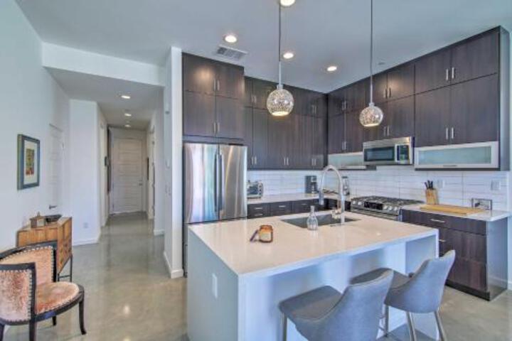 Luxurious Palm Springs Home 2 Mi To Downtown - thumb 3