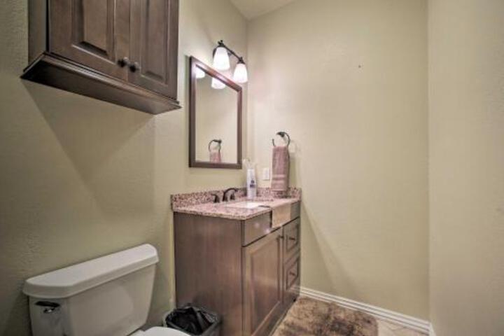 Bentonville Home With Pool Table 2 Mi To Downtown! - thumb 2