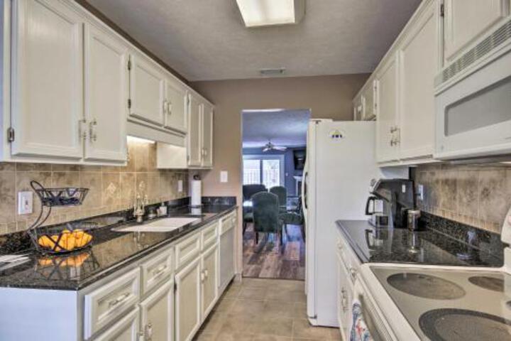 Updated Aiken Home With Patio Less Than 2 Mi To Golf! - thumb 1