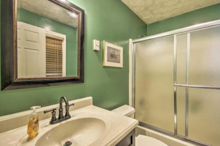 Deep Creek Lake Cottage With Hot Tub Billiards - thumb 2