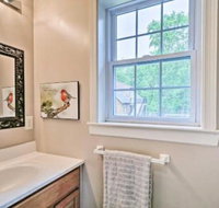 Family Home with WiFi 14mi to Dutch Wonderland - Tourism Bookings