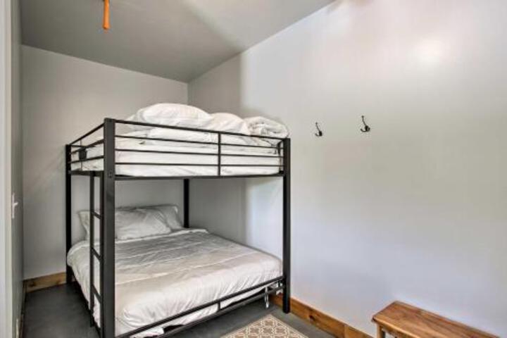 Modern Lava Hot Springs Studio Walk To Pools - thumb 2