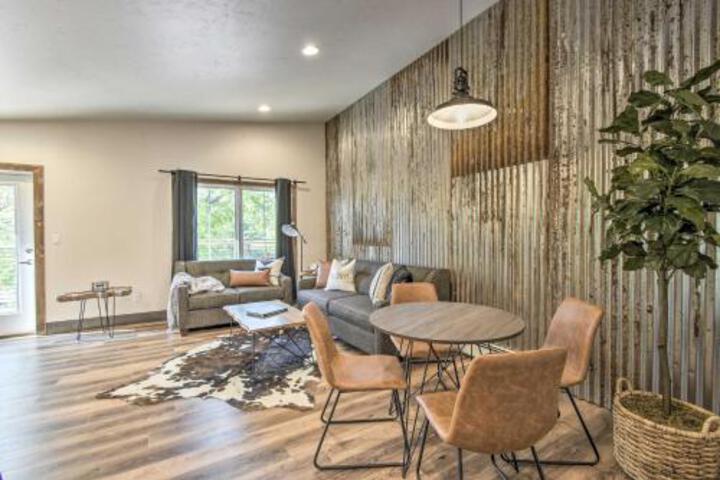 Elkhart Lake Townhome Mins To Road America! - thumb 6