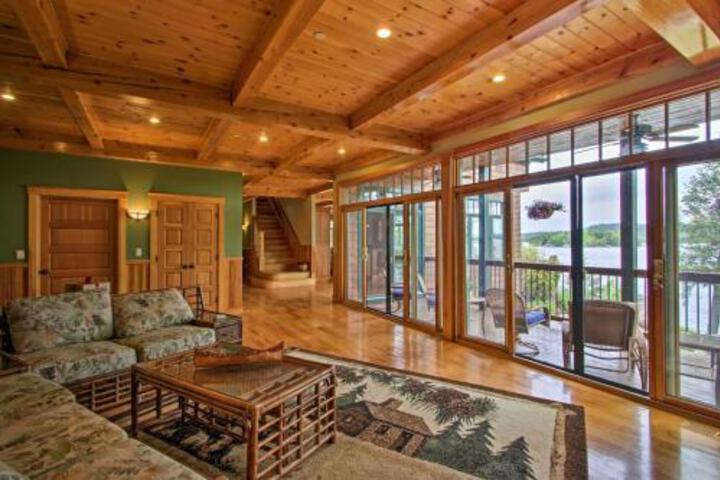 Lakefront Alton Bay Home W / Movie Theater+Dock - thumb 0