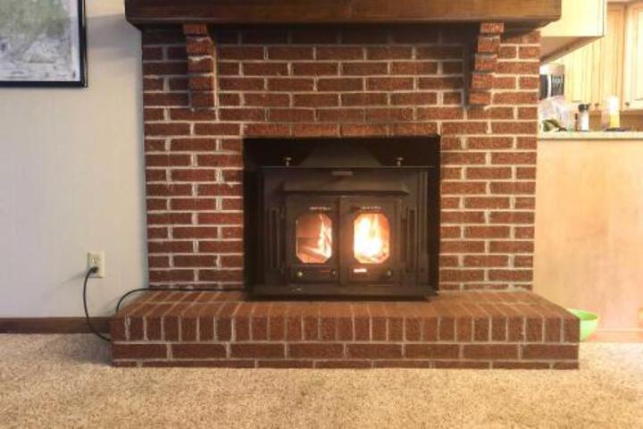 Cabin With Decks Bordering Dupont State Forest! - thumb 2