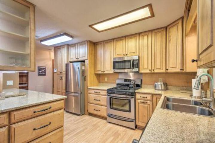 Cabin With Decks Bordering Dupont State Forest! - thumb 6