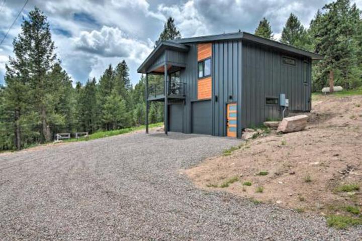 Modern Evergreen Cabin On 35 Acres With Views! - thumb 1