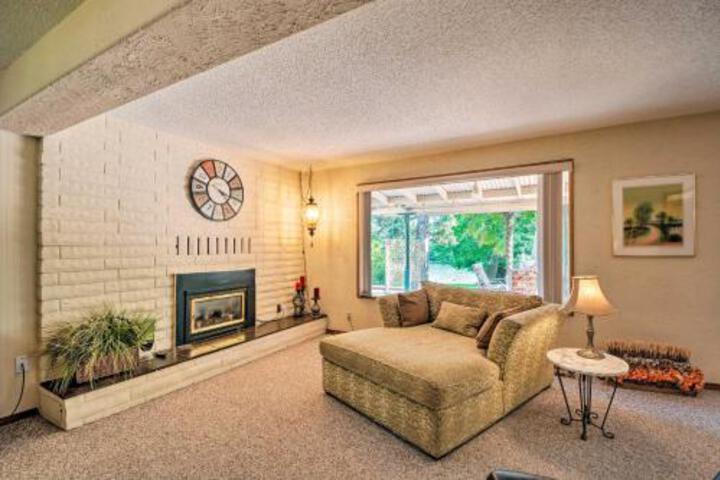 River House Riverfront Home With Pool & Yard! - thumb 5