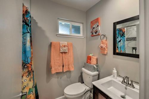 NEW Remodeled Sacramento Home W / Private Patio+Pool - thumb 6