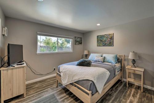 NEW Remodeled Sacramento Home W / Private Patio+Pool - thumb 1