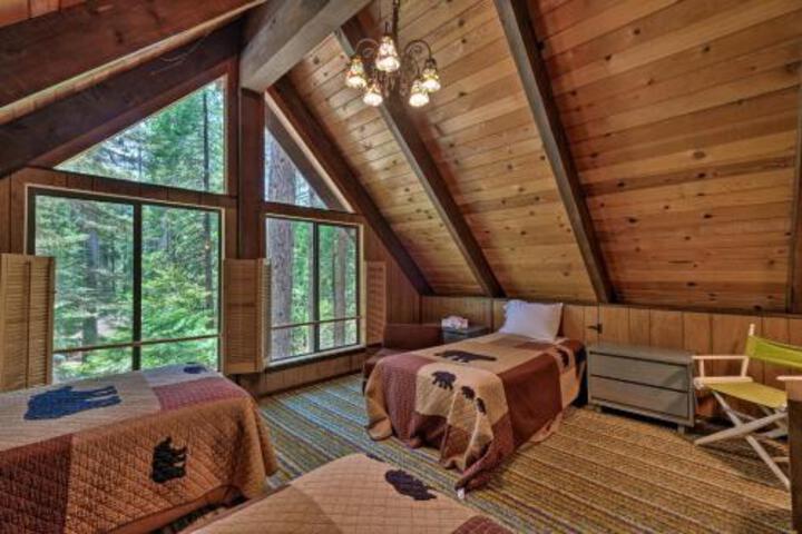 Cabin With BBQ Deck Near Big Trees State Park! - thumb 0