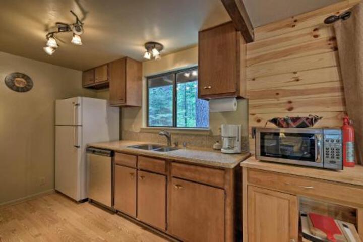 Cabin With BBQ Deck Near Big Trees State Park! - thumb 6