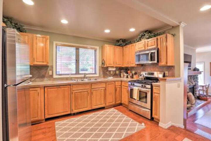 Incline Village Condo W / Amenities + Deck! - thumb 5