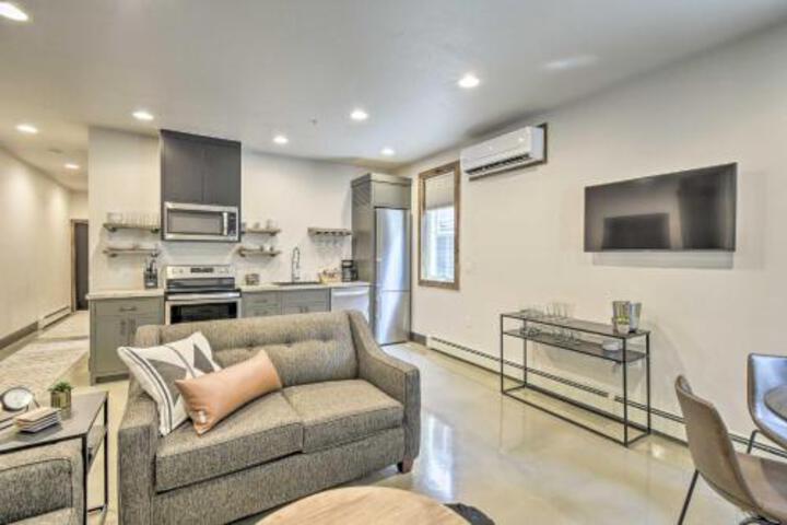 Elkhart Lake Townhome 20 Mi To Sheboygan! - thumb 3