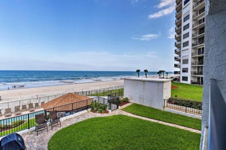 Oceanfront Daytona Beach Condo W / View & Pool - thumb 0