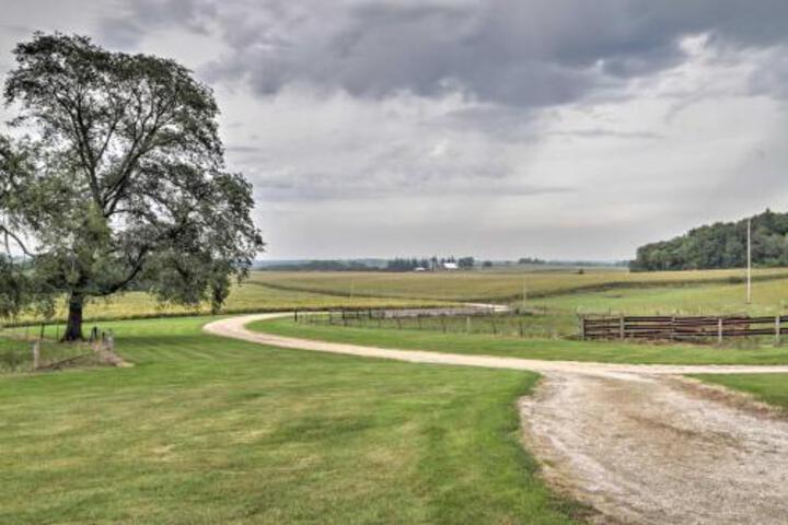 Pet Friendly Spring Grove Home With Serene Yard! - thumb 0